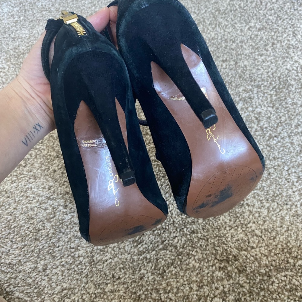 Report Signature heel - Picture 4 of 5